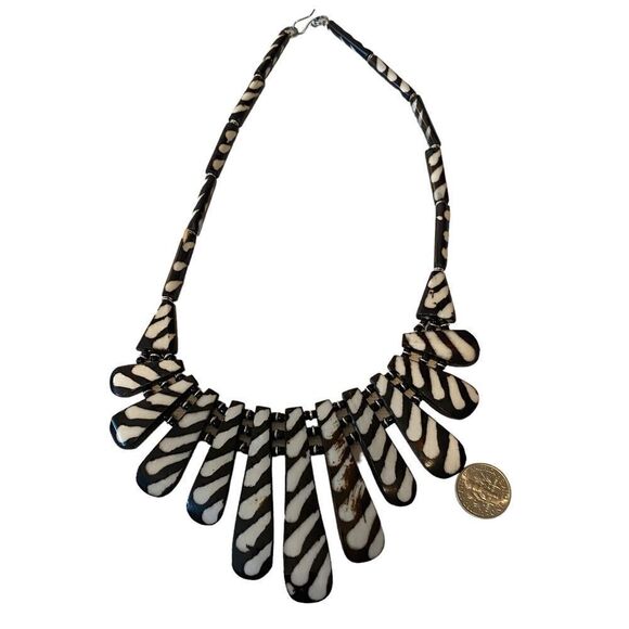 Bone & Ivory Tribal Looking Necklace from Uganda w/Unique & Beautiful Markings. - Picture 5 of 5